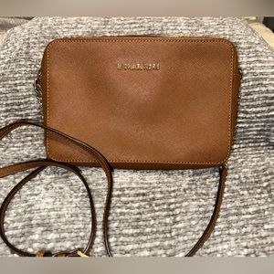 Michael Kors Jet Set Crossbody